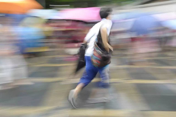 廣州暴雨突襲，高考繼續(xù)_除濕機廠家